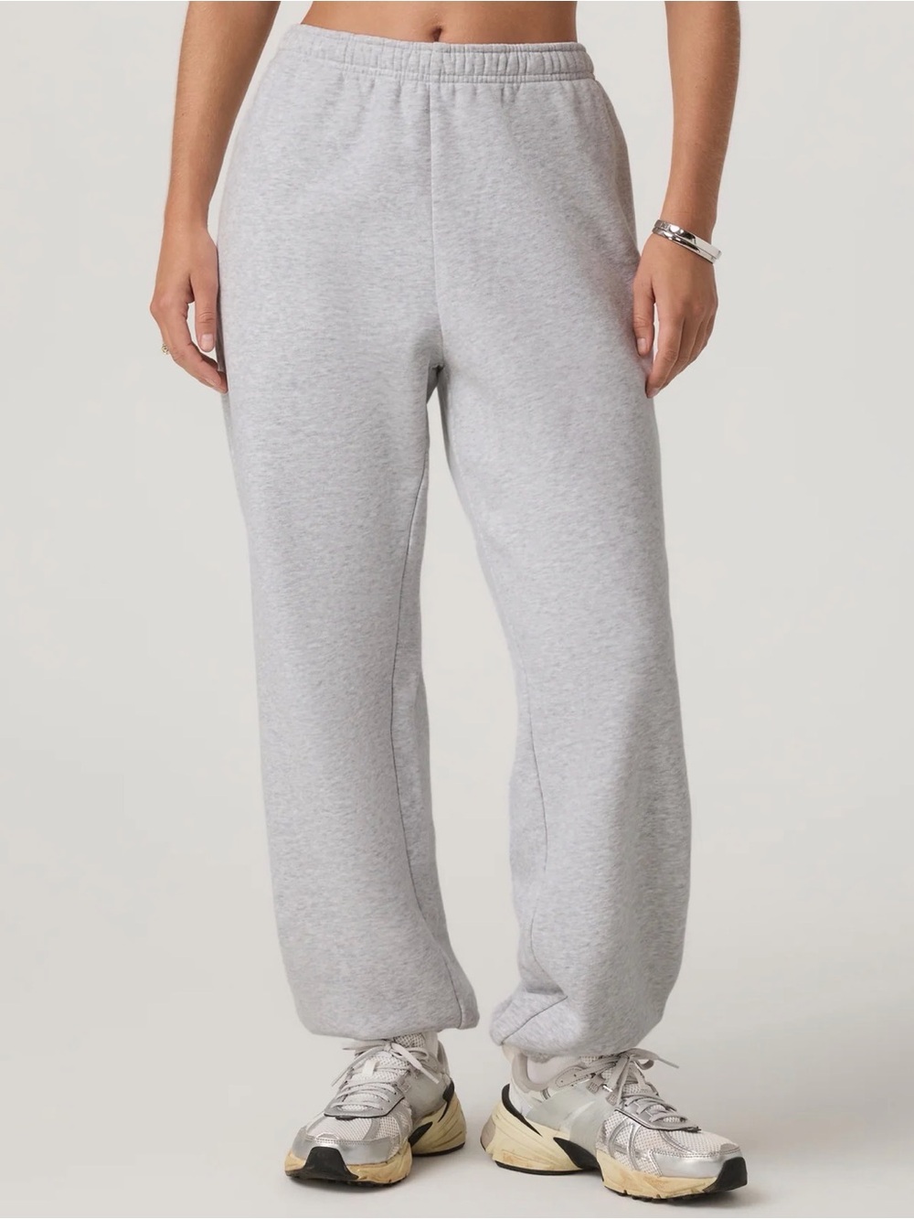 Vuori Restore classic sweatpants large nwt